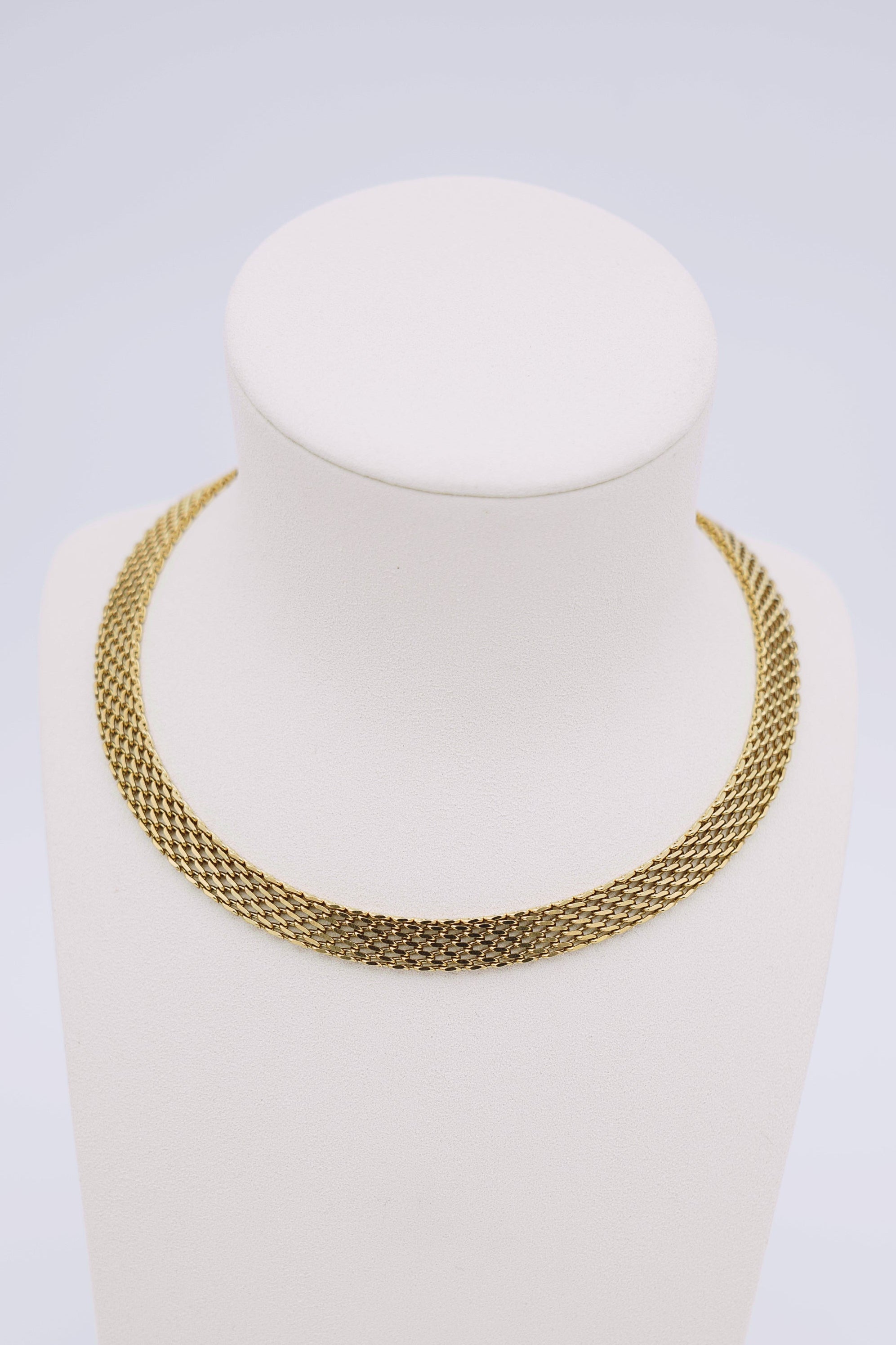 Goudkleurige schakelketting in moderne afwerking-MyEssentials