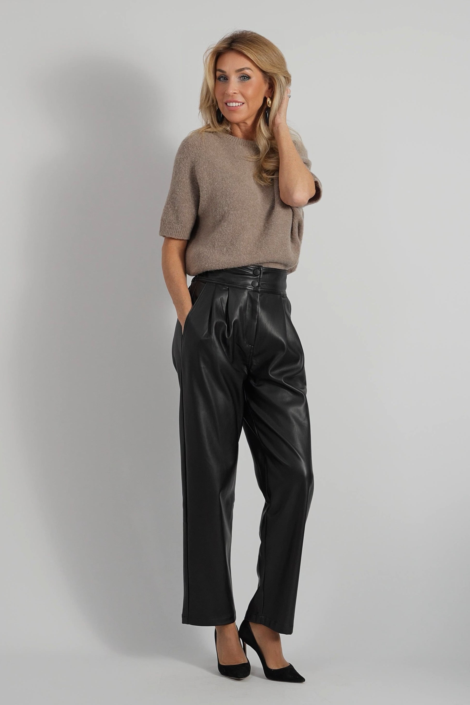 Taupe alpacamix pullover met ronde hals en korte mouwen-MyEssentials