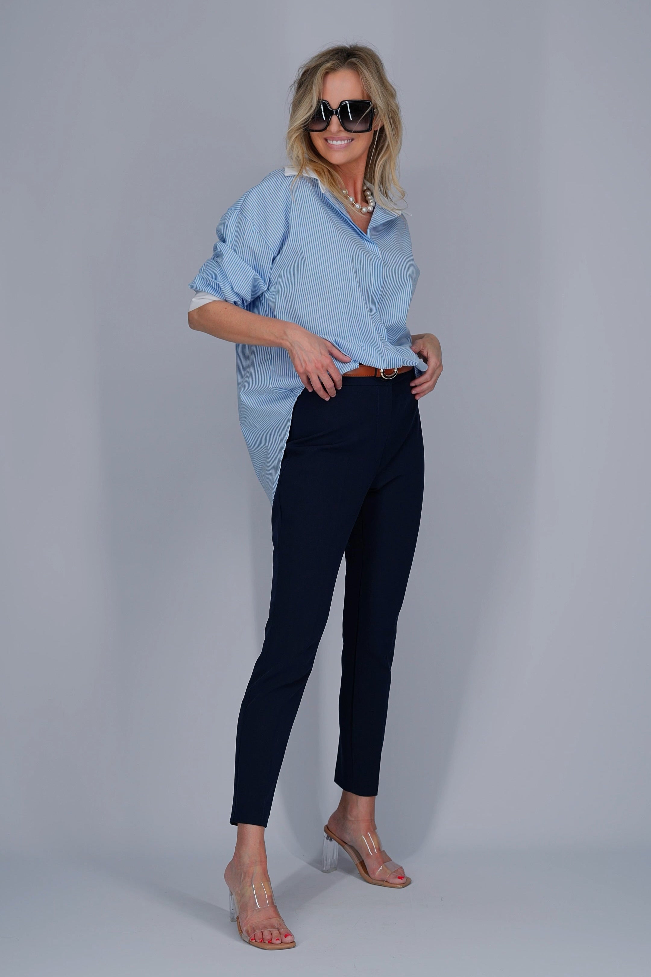 Wit-blauw gestreept hemd met witte kraag en manchetten-MyEssentials