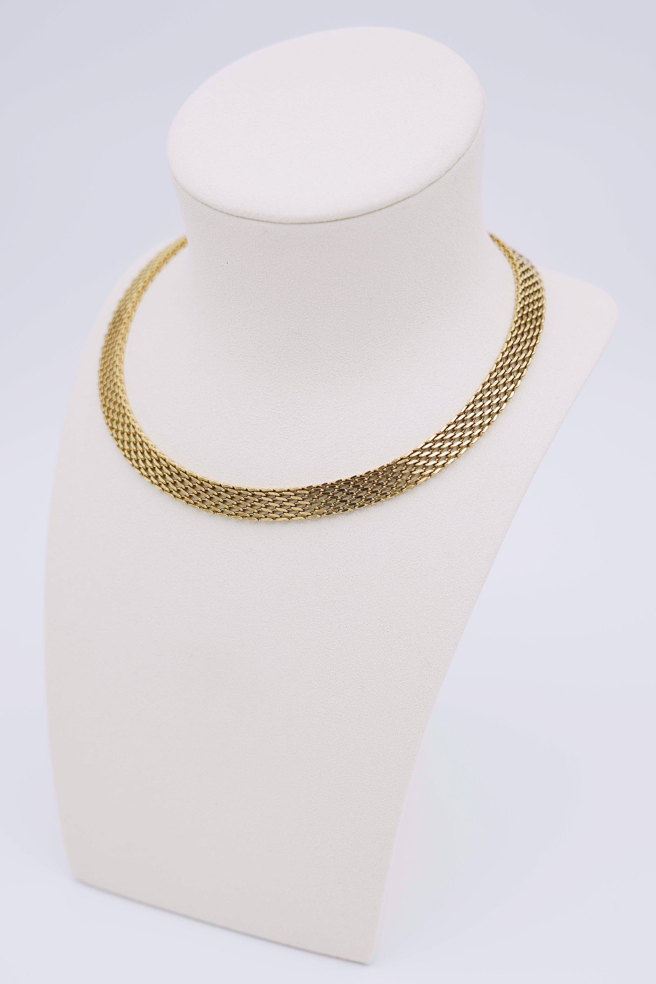 Goudkleurige schakelketting in moderne afwerking-MyEssentials